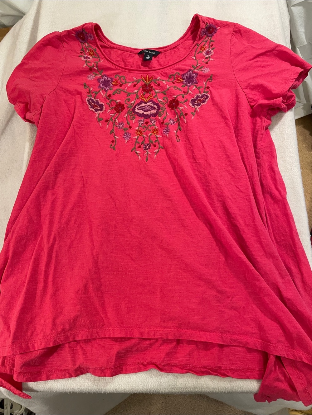 Embroidered Scoop Neck Tee in Hot Pink by Avenue